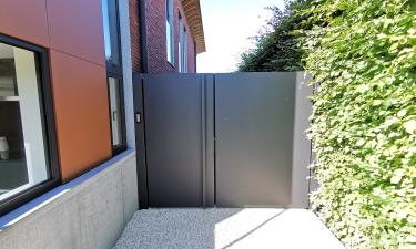 Design schuifpoorten uit één grote naadloze plaat - Stevoort
