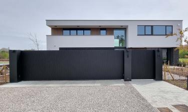 Aluminium design schuifpoort met looppoort | alinel profielen
