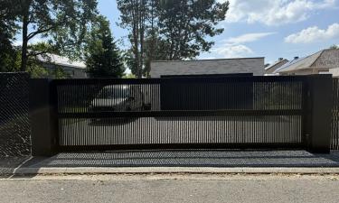Schuifpoort en vleugelpoort aluminium — Lanaken