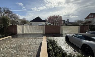 Aluminium schuifpoort met LED-verlichting RAL1013 — Kanne
